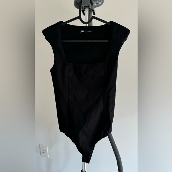 Zara limited edition padded shoulder bodysuit - Picture 3 of 9